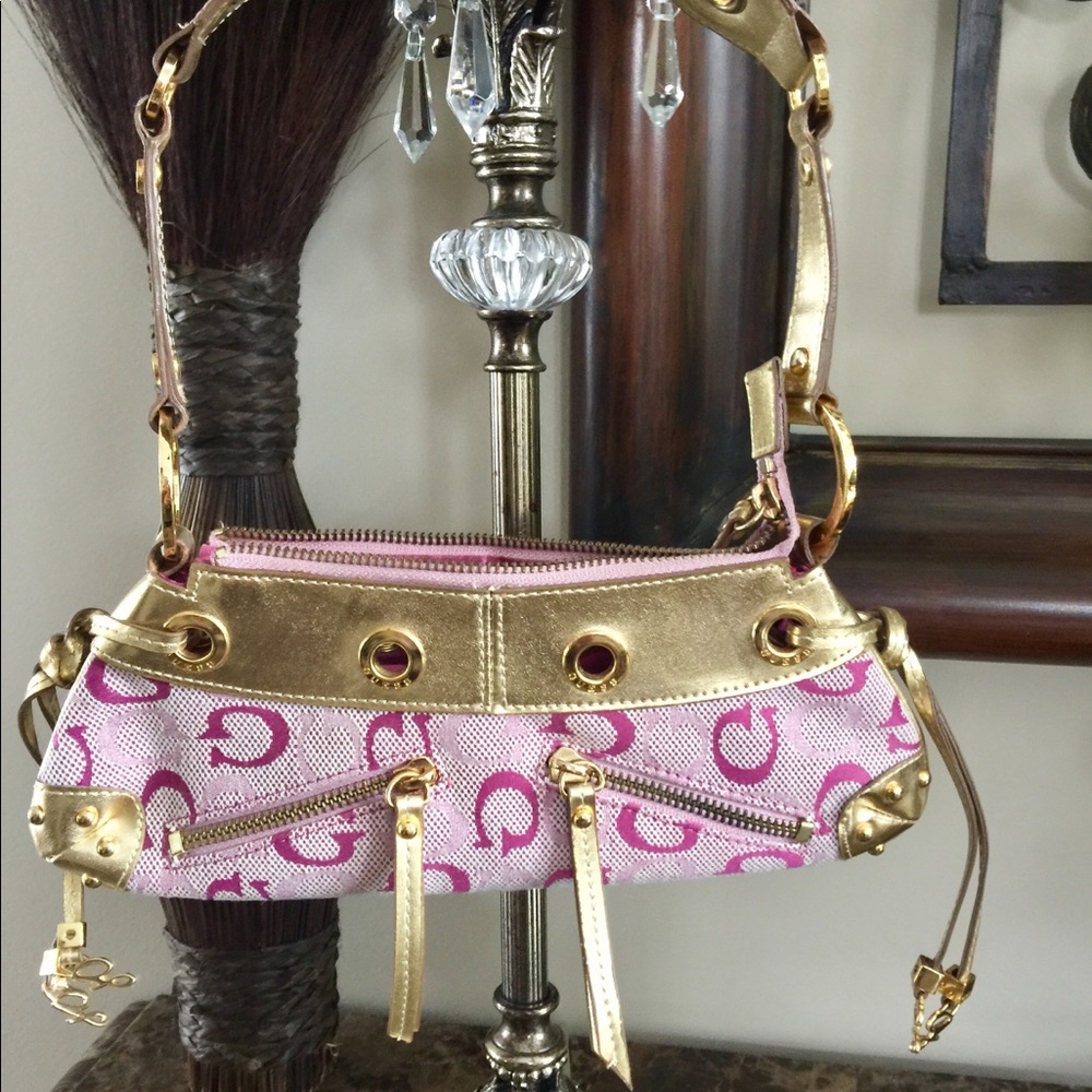 GUESS small pink purse with gold detailing